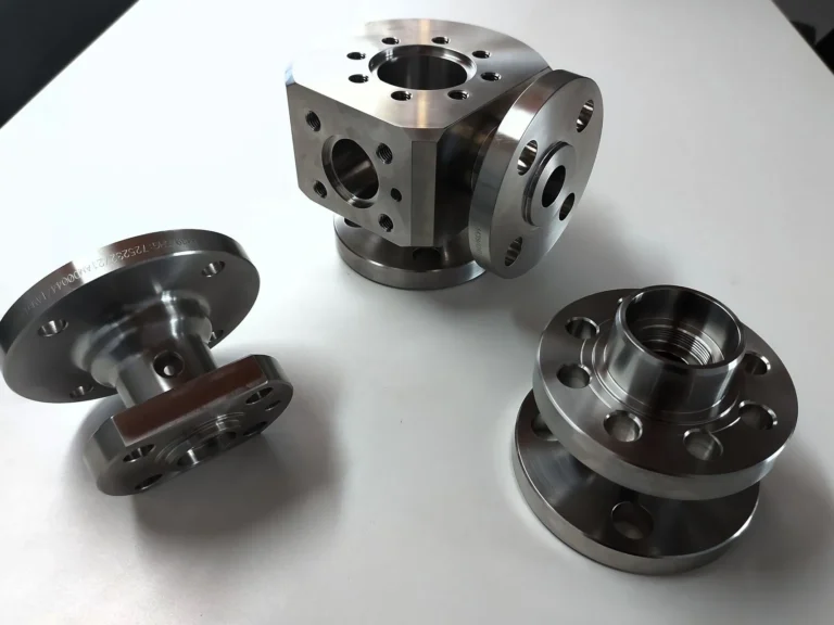 CNC-gefertigte Prototypen und Drehteile aus hochwertigem Edelstahl